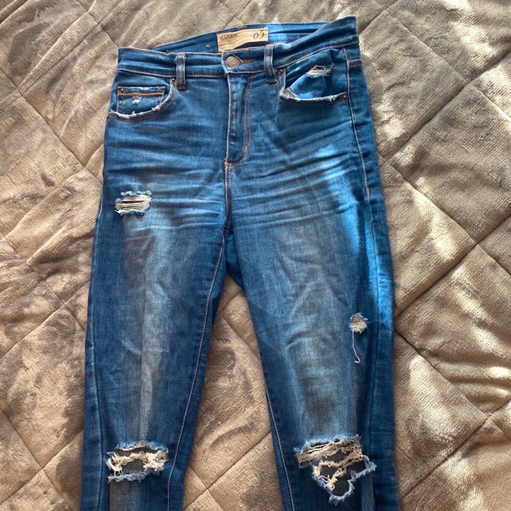 Cropped Ripped Jeans